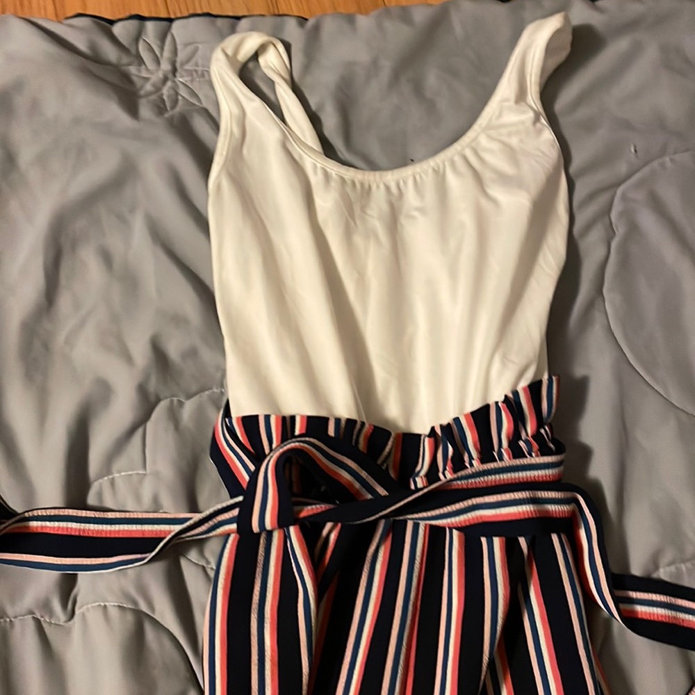 Cute summer jumper. Light material.